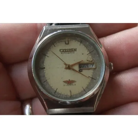 Vintage 1974 Citizen Automatic Mens Silver Watch W/daydate & Patina accents